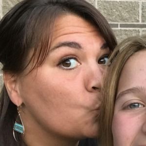 Meet your Posher, Lee